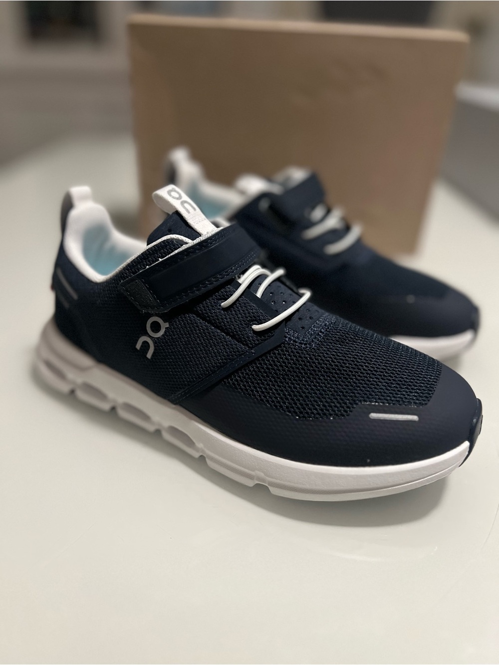 On Running Kids Navy and White Velcro Cloud Sneaker